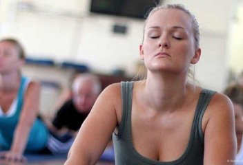 Weekly yoga classes Cotton Tree Maroochydore Nina Hansen